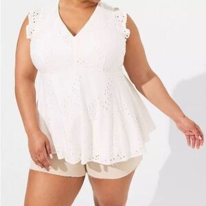Torrid White Eyelet Ruffle Babydoll  Top size 2